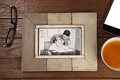 《星刃》与《尼尔》同货架销售 日本店铺宣传语：以女主角背影为焦点